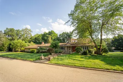 6 Cambridge Drive, Smithtown, NY 11787 - Photo 3