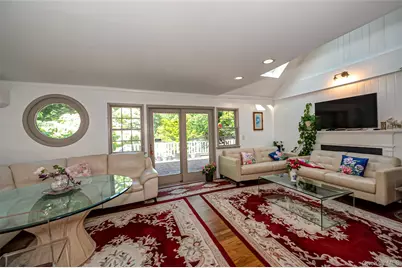 90 E Broadway, Roslyn, NY 11576 - Photo 5