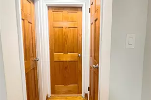 84-31 Van Wyck Expressway, Briarwood, NY 11435 - Photo 13