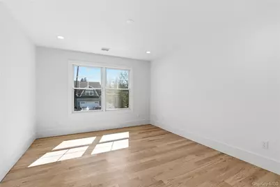 12 School House Lane, Syosset, NY 11791 - Photo 31