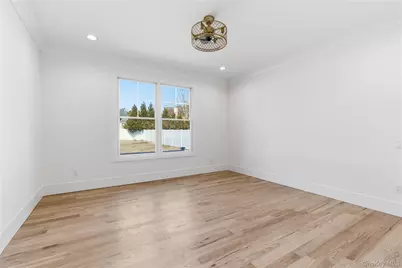 12 School House Lane, Syosset, NY 11791 - Photo 17