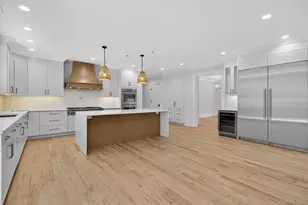 12 School House Ln, Syosset, NY 11791 - Photo 9