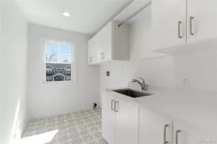 12 School House Ln, Syosset, NY 11791 - Photo 33