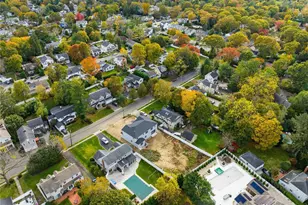 12 School House Ln, Syosset, NY 11791 - Photo 21