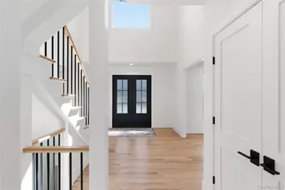 12 School House Lane, Syosset, NY 11791 - Photo 3