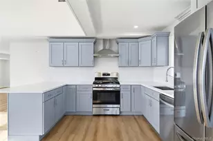 62 South St, Oyster Bay, NY 11771 - Photo 3