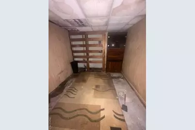 190 Burlington Avenue, Deer Park, NY 11729 - Photo 15