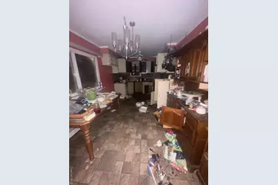 190 Burlington Avenue, Deer Park, NY 11729 - Photo 21