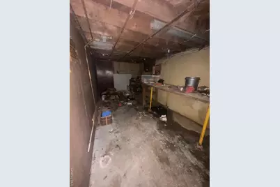 190 Burlington Avenue, Deer Park, NY 11729 - Photo 11