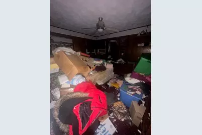 190 Burlington Avenue, Deer Park, NY 11729 - Photo 23