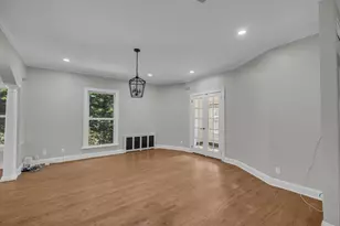 643 Deer Park Ave, Babylon, NY 11702 - Photo 15