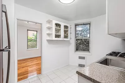 67-30 Clyde Street #3L, Forest Hills, NY 11375 - Photo 5