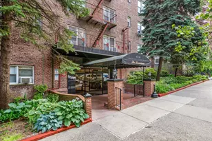 67-30 Clyde St, Forest Hills, NY 11375 - Photo 15