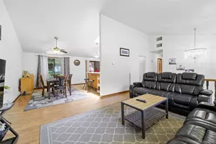 49 Raker Rd, Poughkeepsie, NY 12603 - Photo 9