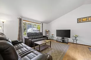 49 Raker Rd, Poughkeepsie, NY 12603 - Photo 13