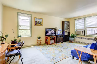 143-25 84 Drive #2G, Jamaica, NY 11435 - Photo 5