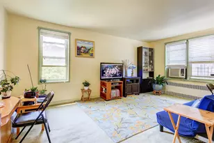 143-25 84th Dr, Jamaica, NY 11435 - Photo 5