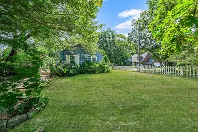 9 Private Road, Medford, NY 11763 - Photo 5