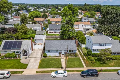 19 Dakota Street, Hicksville, NY 11801 - Photo 27