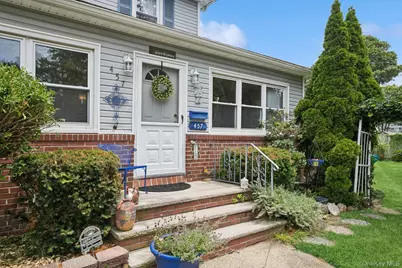 457 Secatogue Avenue, Farmingdale, NY 11735 - Photo 3