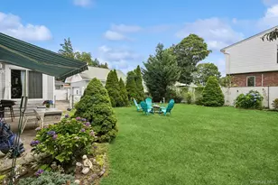 457 Secatogue Ave, Farmingdale, NY 11735 - Photo 29