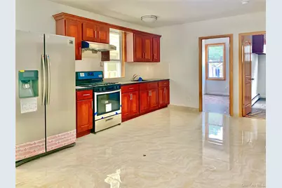 83-08 Pettit Avenue, Elmhurst, NY 11373 - Photo 5