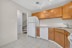 204 Stoneway Ln, Peekskill, NY 10566 - Photo 5