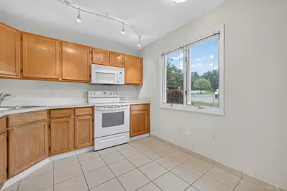 204 Stoneway Lane, Peekskill, NY 10566 - Photo 3