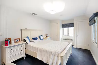 20 Sussex Road, Great Neck, NY 11020 - Photo 15