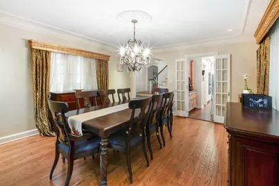 20 Sussex Road, Great Neck, NY 11020 - Photo 11