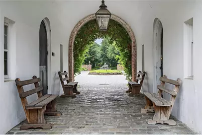 60 Piping Rock Road, Upper Brookville, NY 11545 - Photo 3