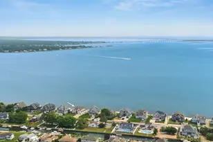 9 Shinnecock Rd, East Quogue, NY 11942 - Photo 3