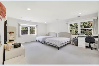 97 Burnham Avenue, Roslyn Heights, NY 11577 - Photo 11