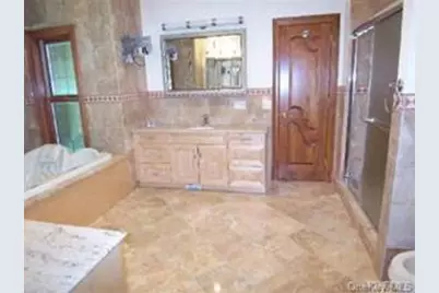 52 Snapdragon Lane, Roslyn Heights, NY 11577 - Photo 5