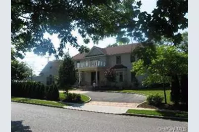 52 Snapdragon Lane, Roslyn Heights, NY 11577 - Photo 1