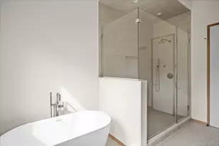 551 Main St, Quiogue, NY 11978 - Photo 31