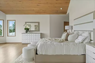 551 Main Street, Quiogue, NY 11978 - Photo 33