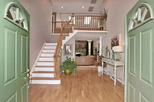 18 Mesa Pl, Nanuet, NY 10954 - Photo 3