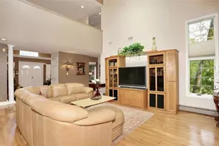 18 Mesa Pl, Nanuet, NY 10954 - Photo 5