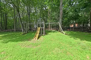 17 E Stemmer Ln, Suffern, NY 10901 - Photo 5