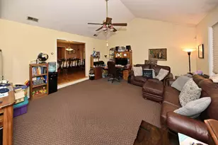 17 E Stemmer Ln, Suffern, NY 10901 - Photo 15