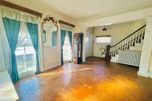 25 Shore Ln, Bay Shore, NY 11706 - Photo 3