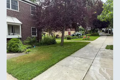 57-03 Marathon Parkway #250 (Lower), Little Neck, NY 11362 - Photo 21