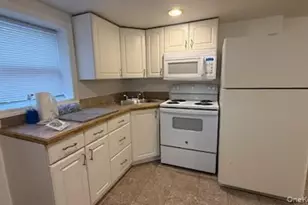 805 Doane Ave, Bellport, NY 11713 - Photo 3