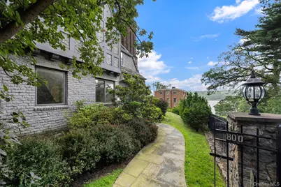 800 W 231st Street, Bronx, NY 10463 - Photo 3