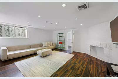 800 W 231st Street, Bronx, NY 10463 - Photo 17