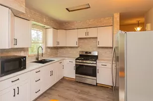 17 Hillside Pl, Fallsburg, NY 12779 - Photo 5