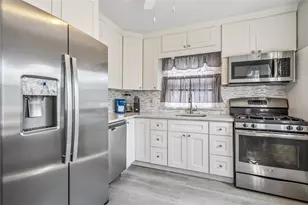 12 Westmoreland Rd, Merrick, NY 11566 - Photo 33