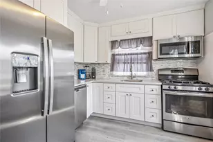 12 Westmoreland Rd, Merrick, NY 11566 - Photo 37