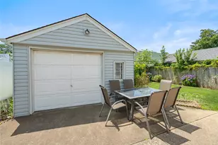 12 Westmoreland Rd, Merrick, NY 11566 - Photo 3